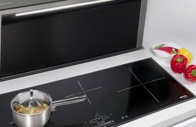Варочная панель Smeg со встроенной вытяжкой