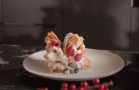 Пирожное «Наполеон» с бытовой техникой Asko