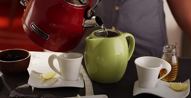 Электрочайник KitchenAid 5KEK1522ECA (video 3)