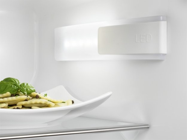 Холодильник Electrolux ERN1300AOW (preview 2)